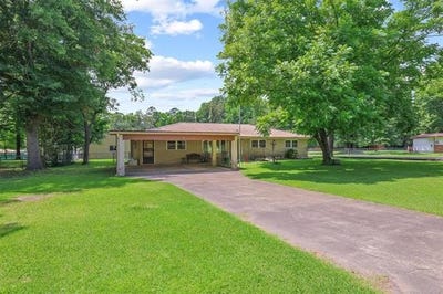 /international/us/107-maple-broken-bow-ok-110108437641/
