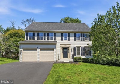 /international/us/9532-clematis-street-manassas-va-110108388898/