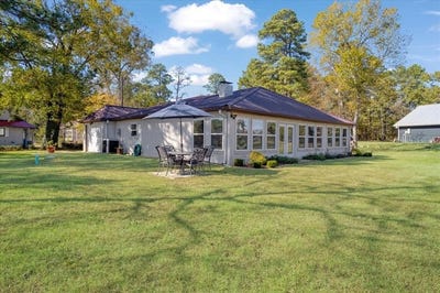 /international/us/324-county-road-3172-clarksville-tx-110095734864/