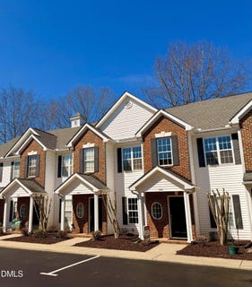 /international/us/1835-birmingham-drive-hillsborough-nc-110105711481/