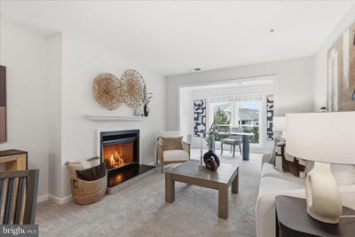 /international/us/3178-summit-square-drive-oakton-va-110108219455/