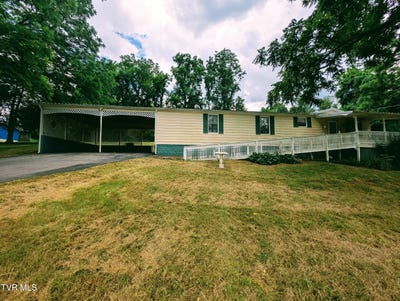 /international/us/222-warren-drive-big-stone-gap-va-110100882174/