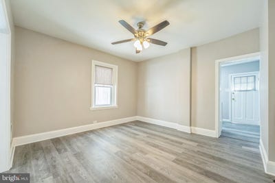 /international/us/2325-w-4th-street-chester-pa-110099158064/