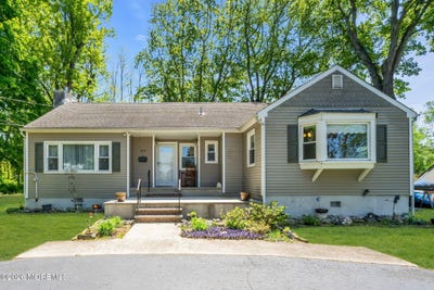 /international/us/323-florence-road-middletown-nj-110107827405/