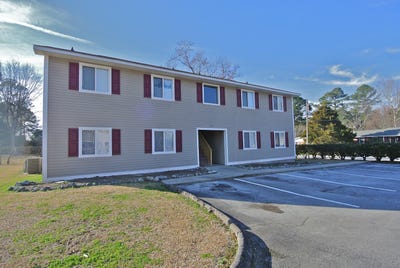 /international/us/1729-elmwood-street-new-bern-nc-110108497893/