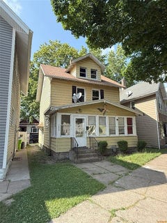 /international/us/1026-brown-avenue-erie-pa-110100902201/