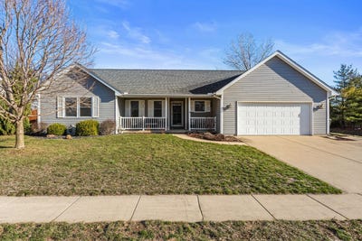 /international/us/1202-edgeview-drive-mahomet-il-110106325697/