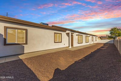 /international/us/9425-n-9th-avenue-phoenix-az-110105392664/