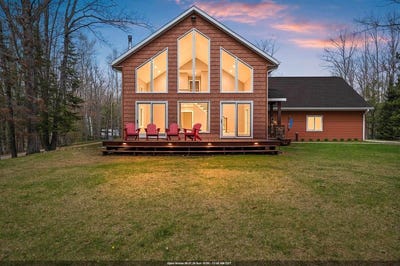 /international/us/9232-west-lake-drive-pound-wi-110107856199/