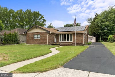 /international/us/819-mercer-street-cherry-hill-nj-110108340323/