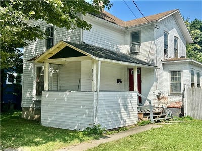 /international/us/711-linden-place-elmira-city-ny-110101271863/?lang=id