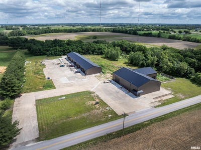 /international/us/5101-kochs-lane-quincy-il-110102574716/