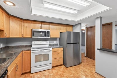 /international/us/4710-58th-avenue-n-crystal-mn-110108813592/