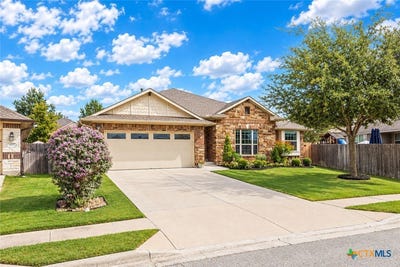 /international/us/441-lismore-street-hutto-tx-110120535370/