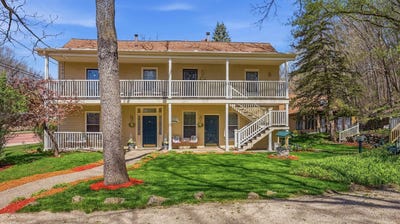 /international/us/341-spring-street-galena-il-110107405663/