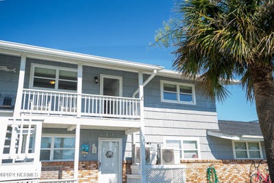 /international/us/109-cedar-lane-cedar-point-nc-110100469938/