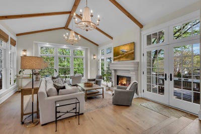 /international/us/4-southgate-avenue-annapolis-md-110107457873/