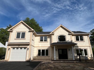 /international/us/114-maytime-drive-jericho-ny-110108339651/