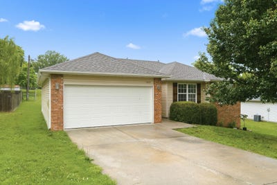 /international/us/1215-s-14th-avenue-ozark-mo-110108346384/