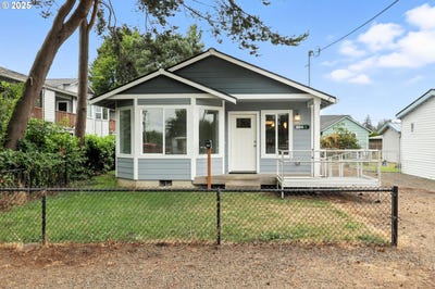 /international/us/804-e-4th-st-tillamook-or-110101139560/