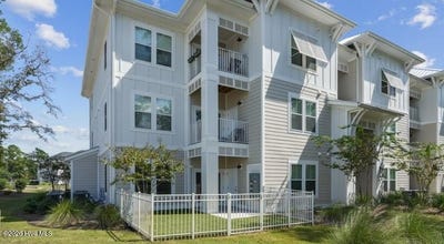/international/us/115-beaumont-oaks-drive-wilmington-nc-110105214436/