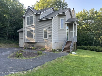 /international/us/2210-camelback-drive-tannersville-pa-110109626650/