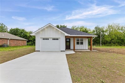 /international/us/504-mcguire-drive-iola-ks-110107664381/