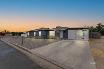 /international/us/1007-w-rose-ln-safford-az-110108077756/