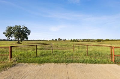 /international/us/4010-e-hickory-hill-road-copper-canyon-tx-110095450649/?lang=id