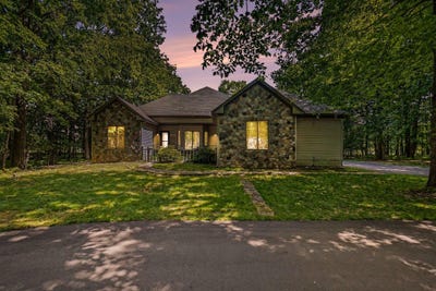 /international/us/9980-sunset-shores-drive-stanwood-mi-110108588068/