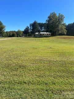 /international/us/581-sutton-spring-road-york-sc-110120537496/