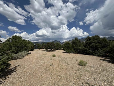 /international/us/11-windmill-questa-nm-110094003243/