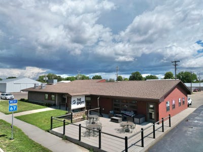 /international/us/555-front-street-w-morgan-mn-110110017323/
