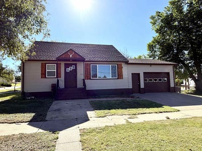 /international/us/224-n-elm-st-stockton-ks-110110353930/