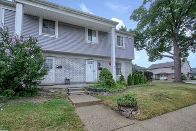 /international/us/38343-carolon-boulevard-westland-mi-110078777428/