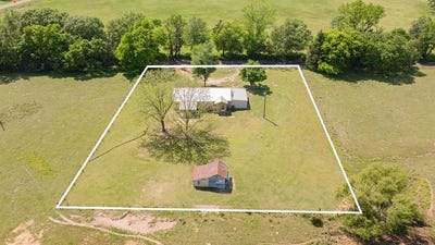 /international/us/89-county-road-3442-leesburg-tx-110098881107/