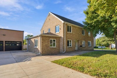 /international/us/239-s-walnut-avenue-new-hampton-ia-110120561490/