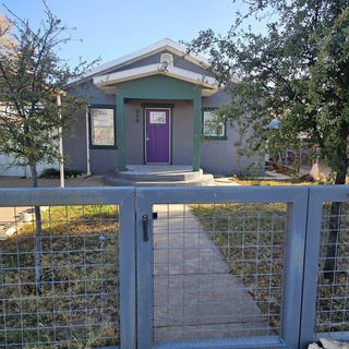 /international/us/216-e-10th-st-mccamey-tx-110104930493/
