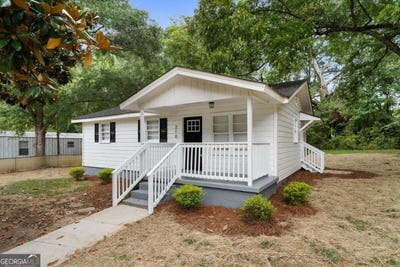 /international/us/210-douglas-street-monroe-ga-110120415367/