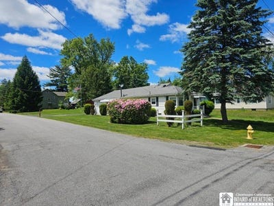 /international/us/40-fredrick-boulevard-jamestown-ny-110108438474/