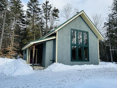 /international/us/1021-johnsons-circle-carrabassett-valley-me-110107401532/