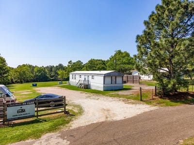 /international/us/361-townsend-street-zavalla-tx-110105929686/