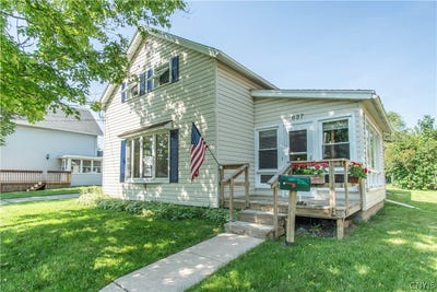 /international/us/637-theresa-street-clayton-ny-110108847097/