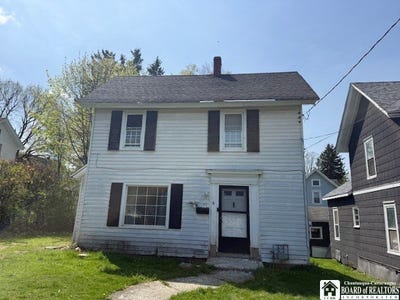 /international/us/6-charles-street-jamestown-ny-110108753343/