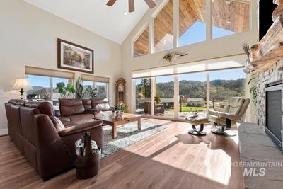 /international/us/21-open-road-garden-valley-id-110106930161/