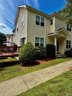 /international/us/129-stringham-road-lagrangeville-ny-110108574782/