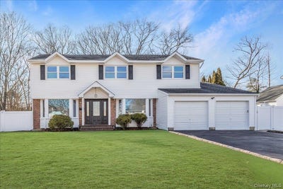 /international/us/20-shirley-court-commack-ny-110104572825/