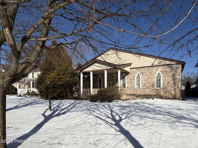 /international/us/303-w-ann-street-milford-pa-110105310519/