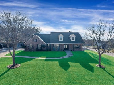 /international/us/121-heritage-place-glen-rose-tx-110106501607/