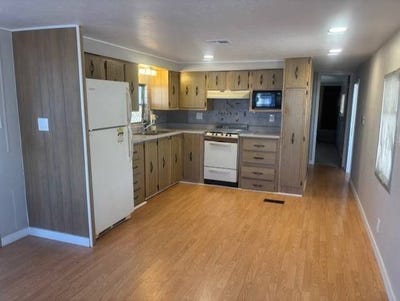 /international/us/900-s-idaho-rd-apache-junction-az-110108150107/